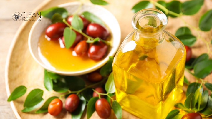 Top Jojoba Oil Benefits for Healthy Skin and Lips