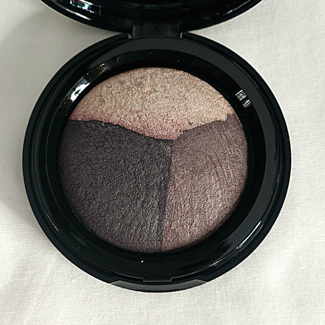 Baked Mineral Eye Shadow Trio